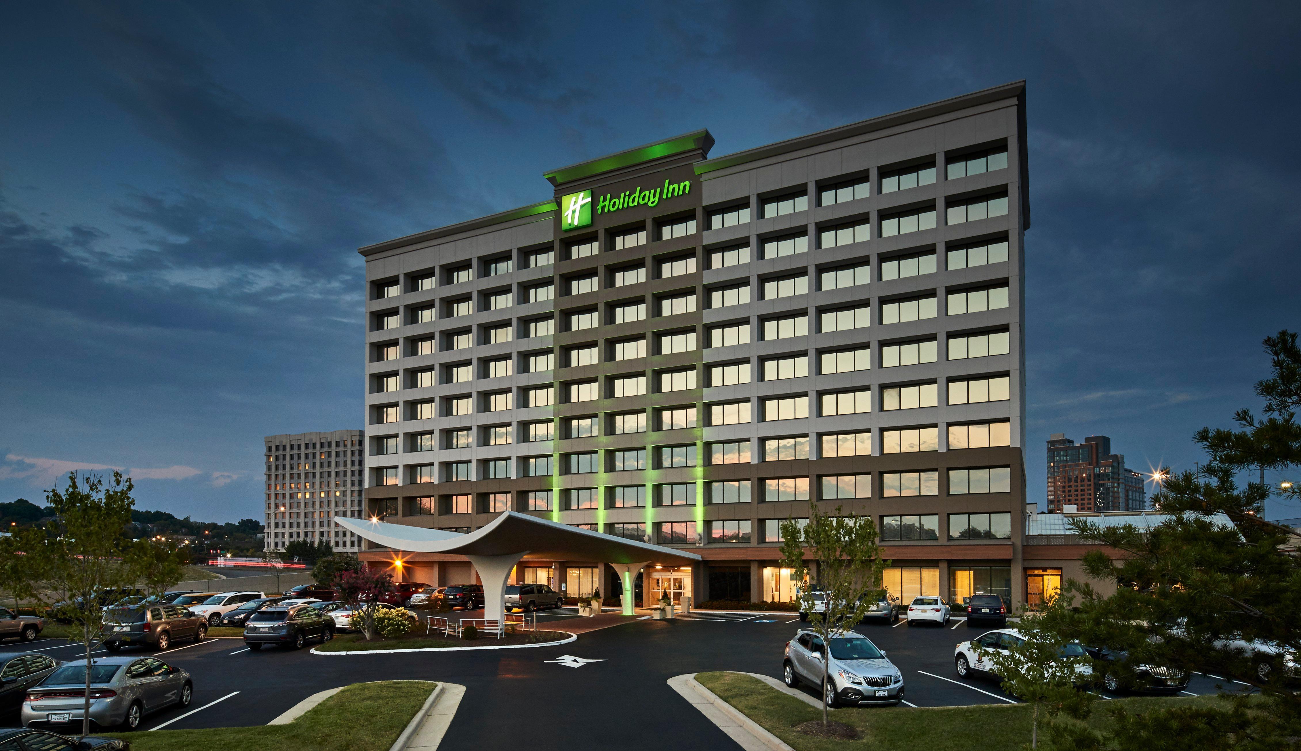 Holiday Inn Alexandria At Carlyle By Ihg Экстерьер фото