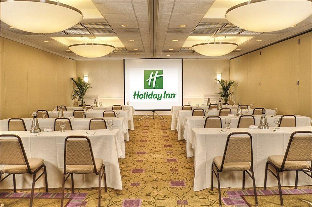 Holiday Inn Alexandria At Carlyle By Ihg Экстерьер фото